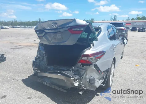 2024 Toyota Camry Le z USA, uszkodzony, nr VIN 4T1R11AK9RU243883